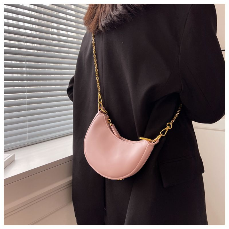 2023 Spring New Street Fashion All-match Casual Personality Sweet Single Shoulder Messenger Women's Wholesale Chain Bag_voghion.com