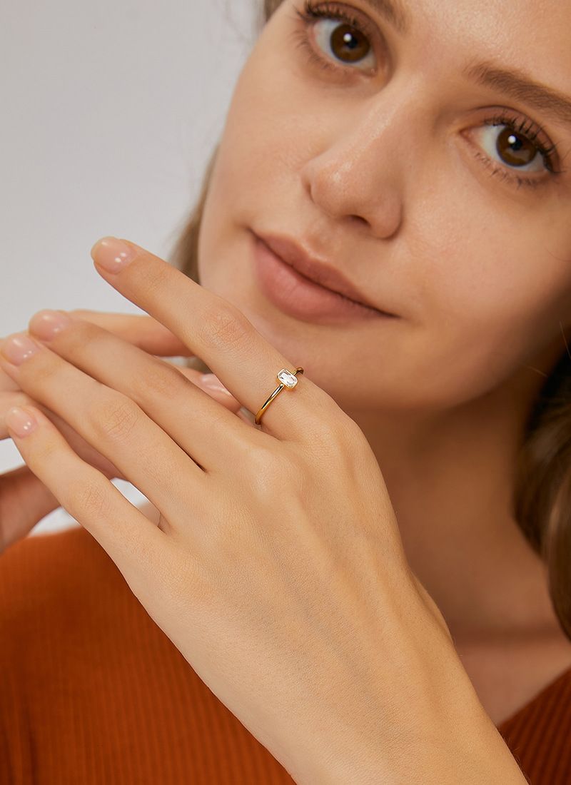 Anello con zircone quadrato semplice alla moda francese, anello da dito indice di fascia alta, fresco e versatile, design di nicchia femminile_voghion.com