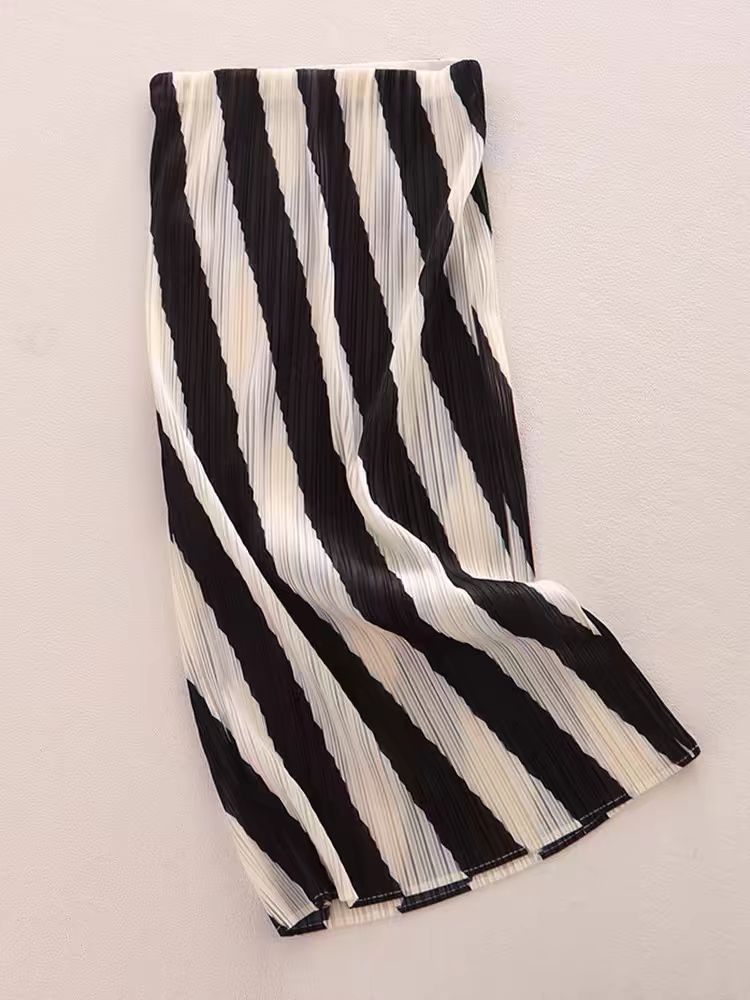 ChicShe European Goods Buyer Store Cut Label Liquidazione Trendy Stile Coreano Bianco e Nero Vertical Striped Color Block_voghion.com