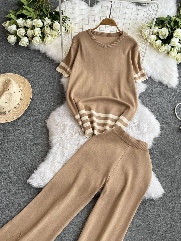 2024 Nuevo traje de moda para mujer primavera estilo coreano cuello en V suelto contraste de color tejido de dos piezas cintura alta pantalones de pierna ancha_voghion.com