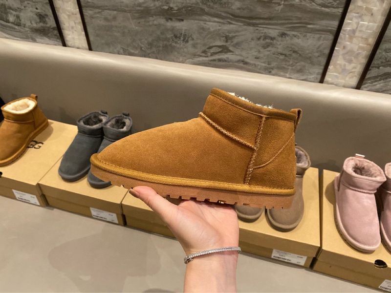 54 Celebrity Style Cowhide Solid Color Low-Cut Round Toe Daily Winter Short Flat Heel Warm Snow Boots_voghion.com