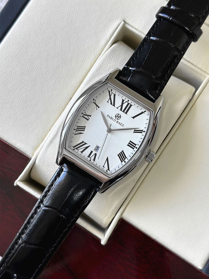 Herrenuhren Persönlichkeitsuhr Quadratische Platte Wasserdichter Gürtel Weinfassuhr Einfache Lässige Temperament Herrenuhr_voghion.com