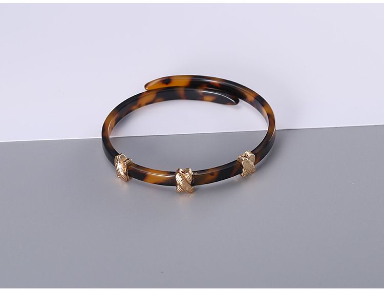 Designer nya mode akryl armband bärnsten personlighet mode hand smycken_voghion.com