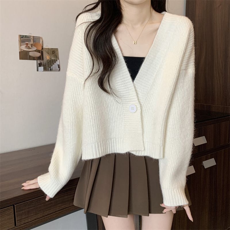 2024 nuova giacca corta in maglia rossa con scollo a V da donna in inverno, abbinata a cardigan lavorati a maglia per pigri outfit autunnali_voghion.com