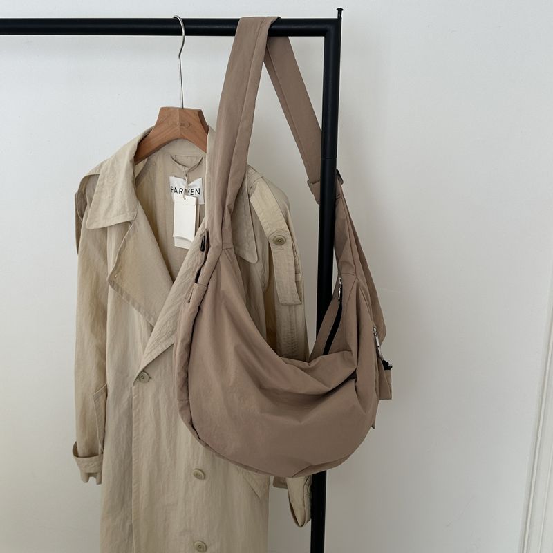 Korean Style Single Dumpling Nylon Large Capacity Unisex Crossbo Wide Shoulder Strap Versatile Simple Women's Bag_voghion.com