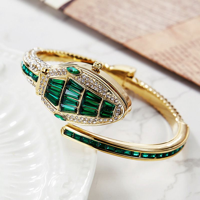 New Women's Snake Light Open Bracelet Inlaid With Diamonds Personalized Fashion Quartz Watch_voghion.com