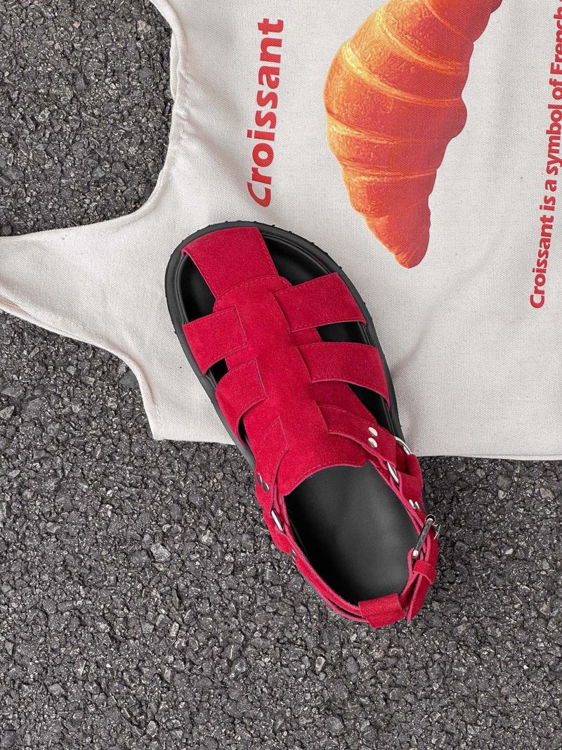 2025 Summer New Cowhide Closed-Toe Roman Women, Casual Versatile Studded Fashion Sandals For Beach_voghion.com