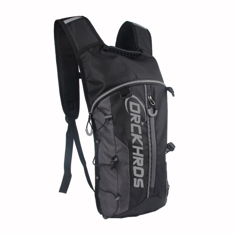 Mochila ultraligera para ciclismo, trail y running, ideal para deportes al aire libre._voghion.com