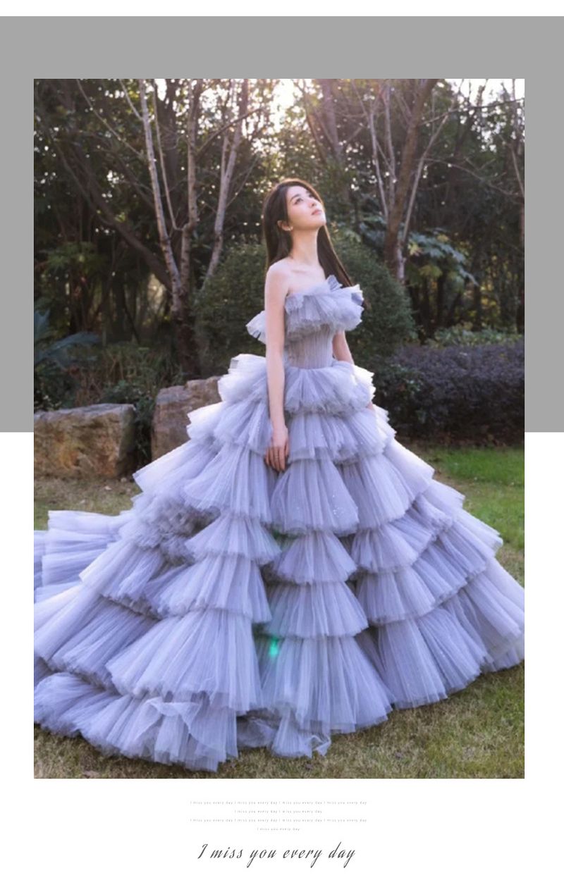 Photoshoot Ball Gown – Ethereal Tulle Cake Dress With Detachable Train & Corset Lacing (Grey/Ombre Elegant Strapless Prom Dress For Boho Styled Shoots_voghion.com