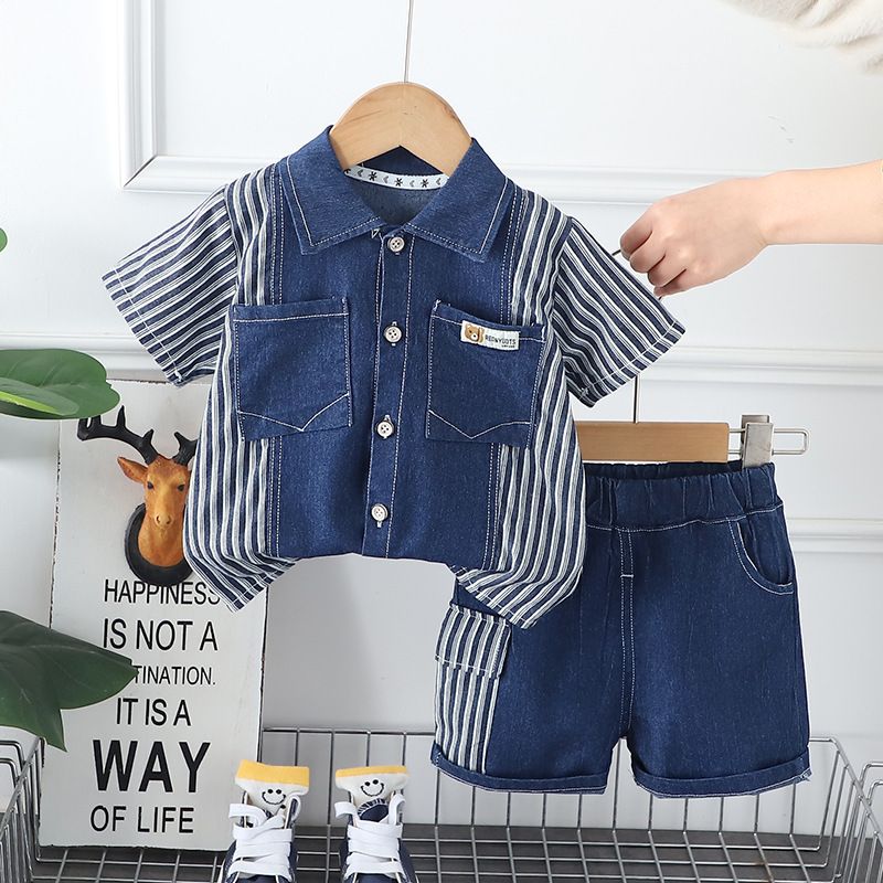 Grenzüberschreitender Außenhandel Kinderkleidung Jungenanzug Sommer Neu Gestreiftes, farblich passendes Jeanshemd Bequemer Anzug mit kurzen Ärmeln und Shorts_voghion.com