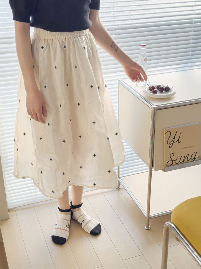 Calzini corti sottili bianchi e neri con bolle più calzini estivi da donna in stile cardigan per la fragilità_voghion.com