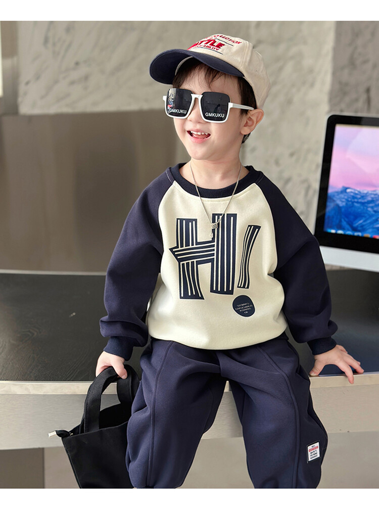 Hallo lente en herfst 2023 voor jongens, nieuwe tweedelige sporttrui voor kinderen voor de vrije tijd van jonge kinderen_voghion.com