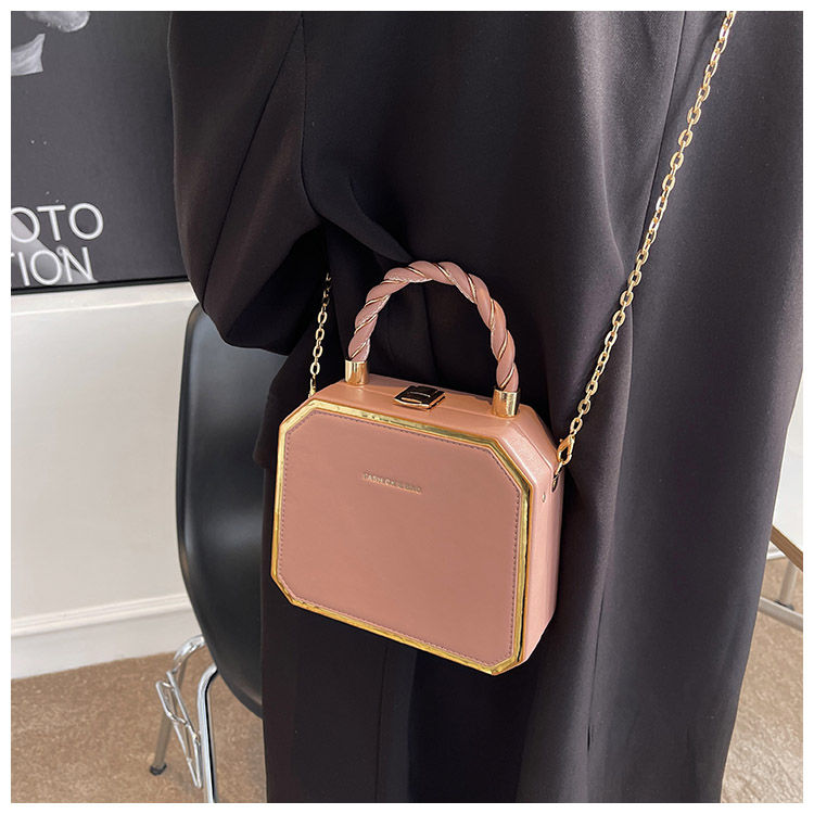 Borsa da donna: borsa a forma di scatola alla moda, semplice, versatile, Celebrity 2023 Nuova borsa a tracolla a catena squisita per donna_voghion.com