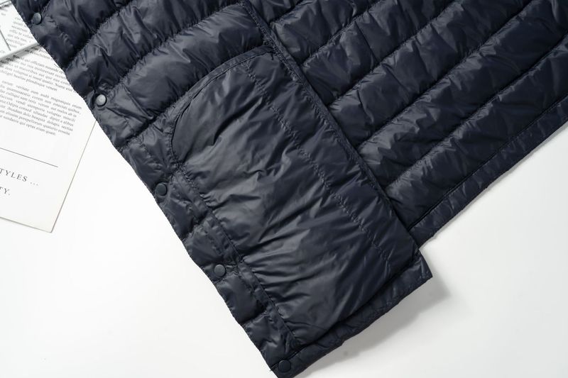 Men's Autumn And Winter Round Neck Down Inner Liner New Lightweight Collarless Warm And Simple Solid Color Long Sleeved Down Jacket For Men_voghion.com