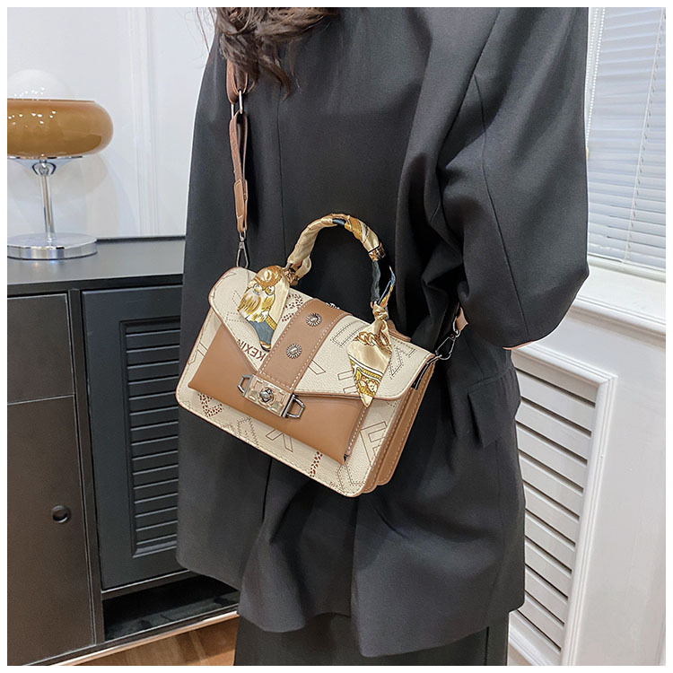 Women's New Fashionable and Trendy Handbag Casual and Versatile Scarves Single Shoulder Bag Retro Printed Handbag Crossbody Small Square Bag_voghion.com