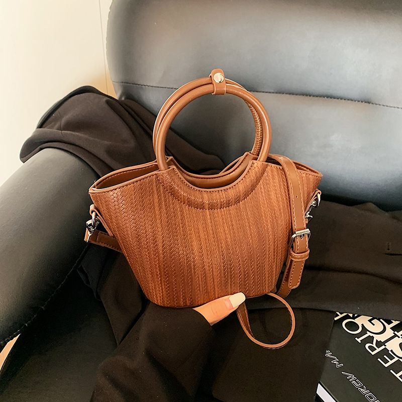 Borsa a secchiello con motivo intrecciato, autunno 2025, adatta per lavoro, pendolarismo, uso quotidiano, tracolla, borsa a tracolla,_voghion.com