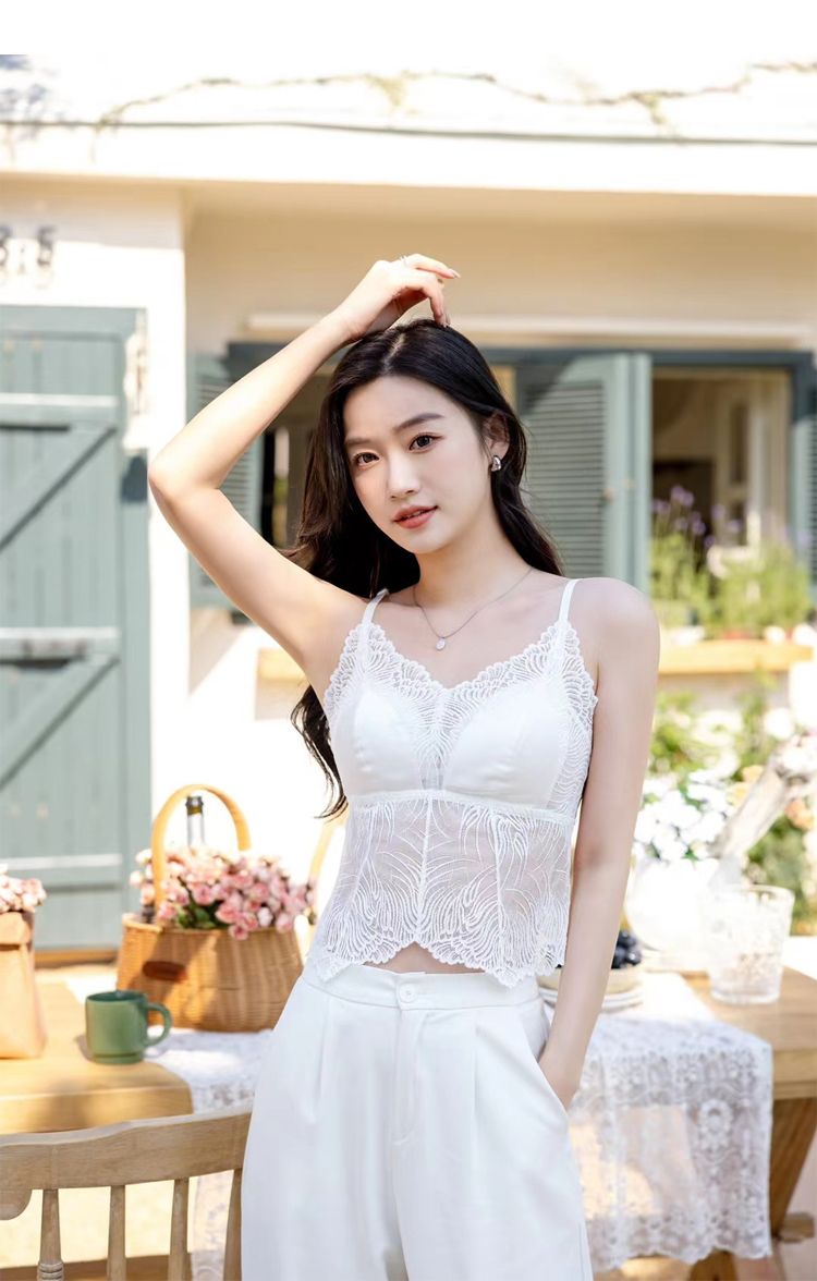 Canotta in pizzo stile francese Leevee, biancheria intima elegante_voghion.com
