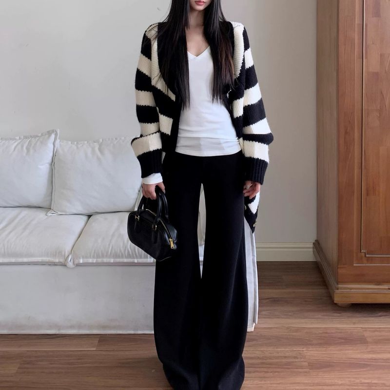 ragazza WITHM Maglione Autunno Inverno 2025 Nuovo Cardigan a Righe Versatile Casual Snellente Largo Cappotto Donna Top_voghion.com