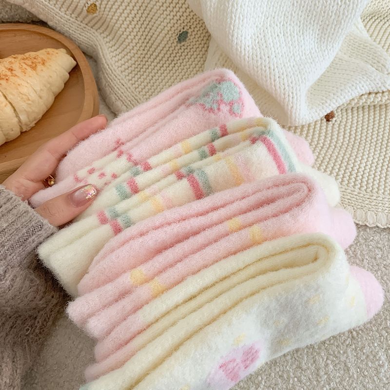 2025 Fall/Winter New Women's Plush Warm Mid-Calf Velour Sleep Socks_voghion.com