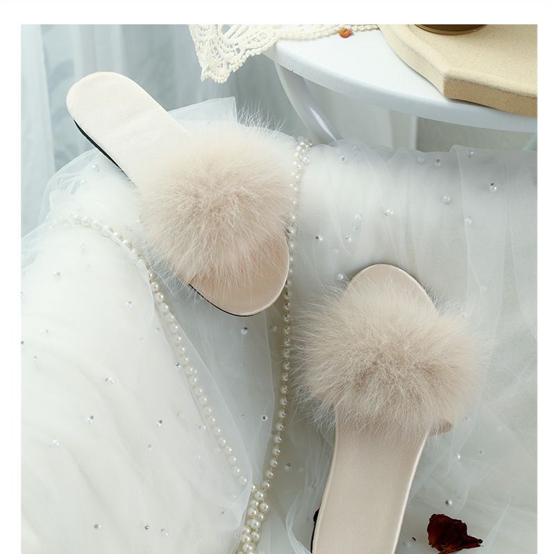 Pantofole da damigella d'onore da sposa di nuovo stile per le donne sposi pantofole di piume rosse in raso da sposa abito da mattina da sposa abbinate a scarpe da donna_voghion.com