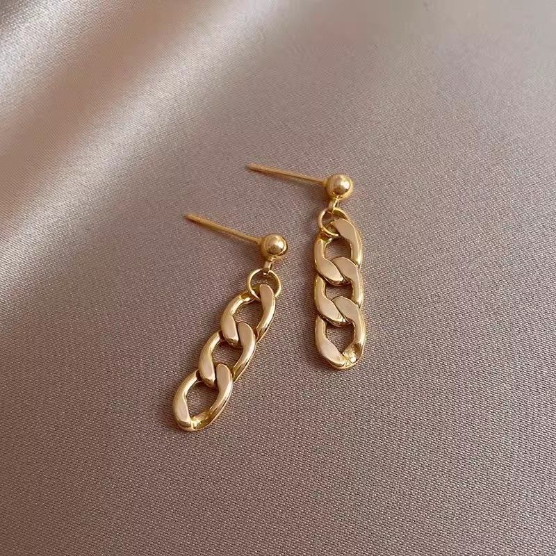 Orecchini a catena in metallo personalizzati da donna, moda Ins, orecchini di celebrità di Internet, design di nicchia, orecchini semplici_voghion.com