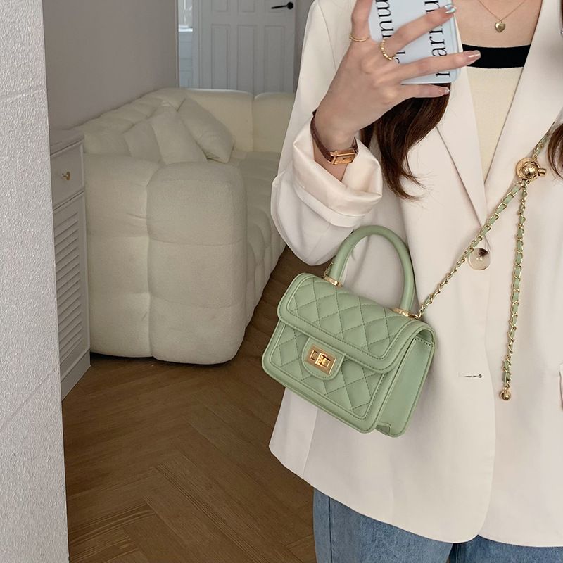 Nuova moda da donna versatile quadrata Tidal piccola profumata Wind Lingge Chain Single Shoulder Crossbody Bag_voghion.com