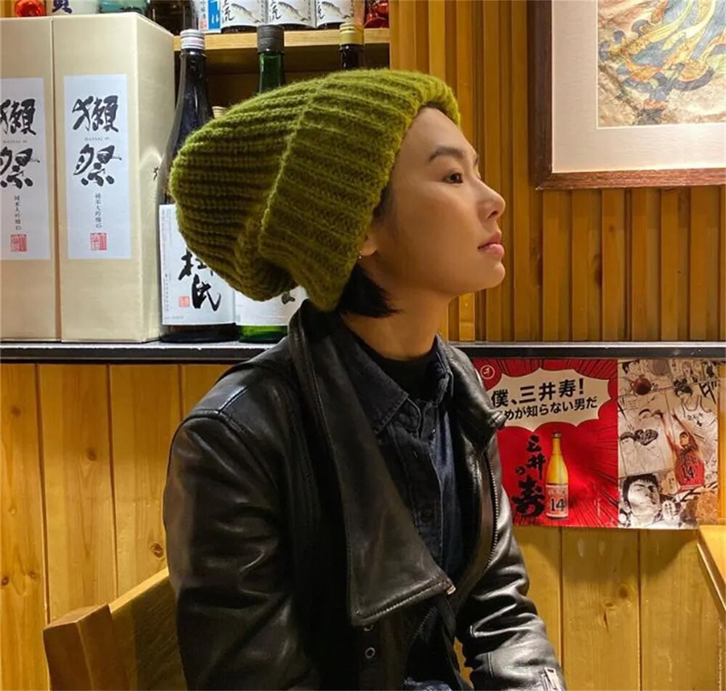 Winter Knitted Women's Hats Lock Temperature Warm Unisex Caps Skin-friendly Soft Big Head Woolen Beanie Clothing_voghion.com