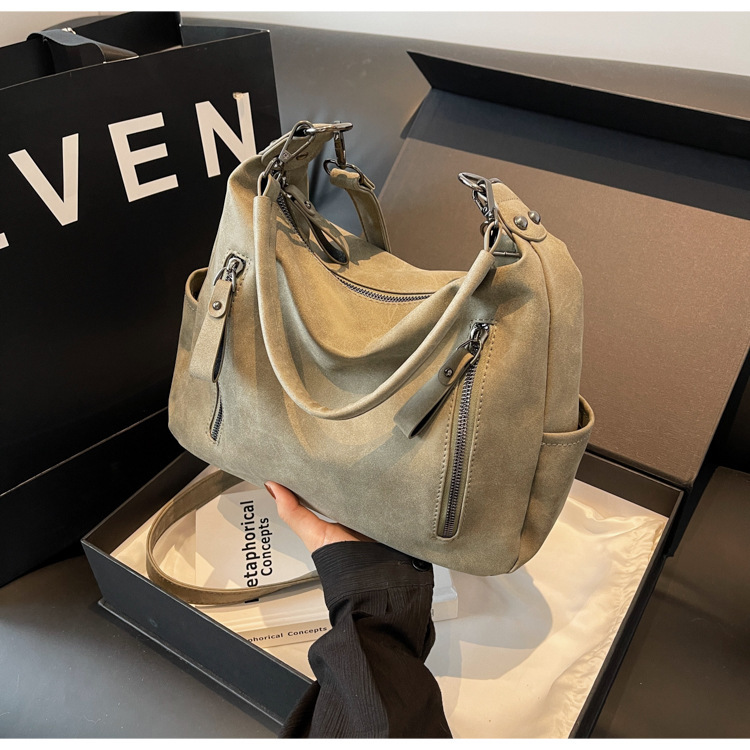 Sacs à bandoulière pour femme, avec une texture fine, pour les étudiantes en cours. Sac à bandoulière simple de grande capacité pour les déplacements quotidiens. Sacs fourre-tout._voghion.com