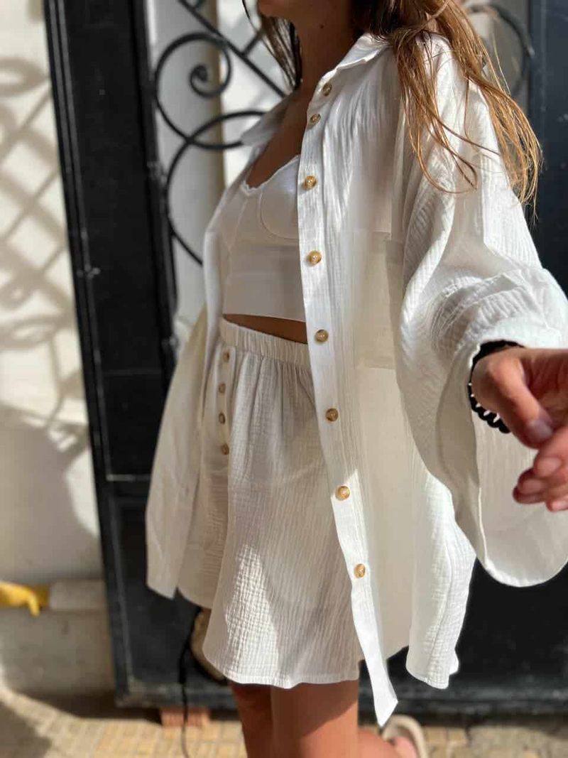 Abbigliamento da donna, stile casual, cardigan tinta unita, top con bottoni e pantaloncini alla moda, set da due pezzi_voghion.com