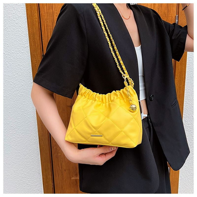 Women's Soft Leather Large Capacity Fashion Pleated Chain Shoulder Casual Drawstring Crossbody Bag_voghion.com