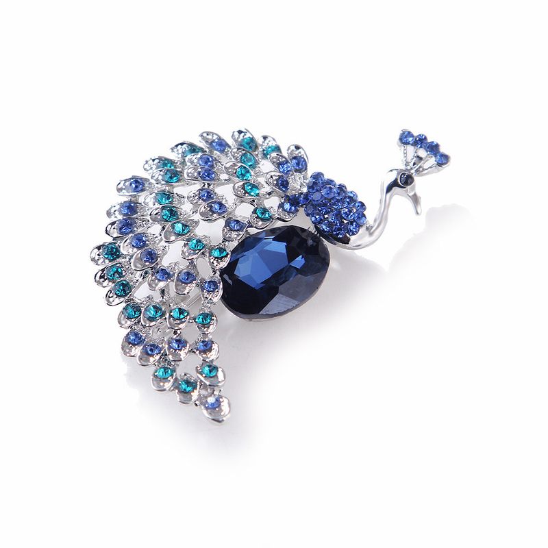 Korean fashion creative retro crystal peacock brooch alloy diamond corsage female pin clothing accessories_voghion.com