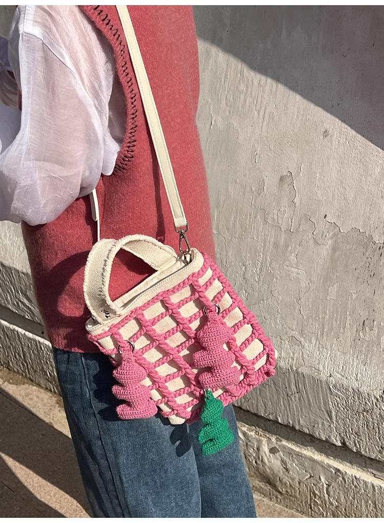 Tagi. Immagina di scuotere il ciondolo in filo "i". Borsa a rete staccabile, borsa a vela a tracolla a mano_voghion.com