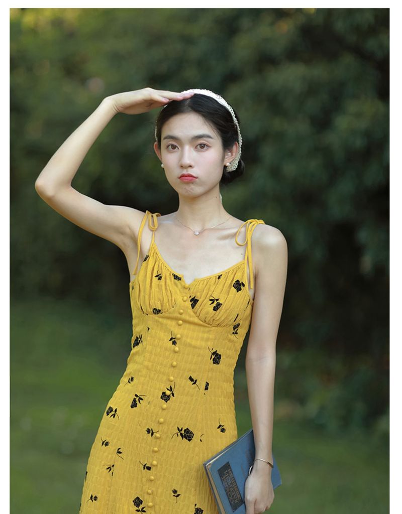 Καλοκαιρινή αναπνεύσιμη μπλούζα από μετάξι Nara, ανοιχτόχρωμη, αντιηλιακή προστασία_voghion.com