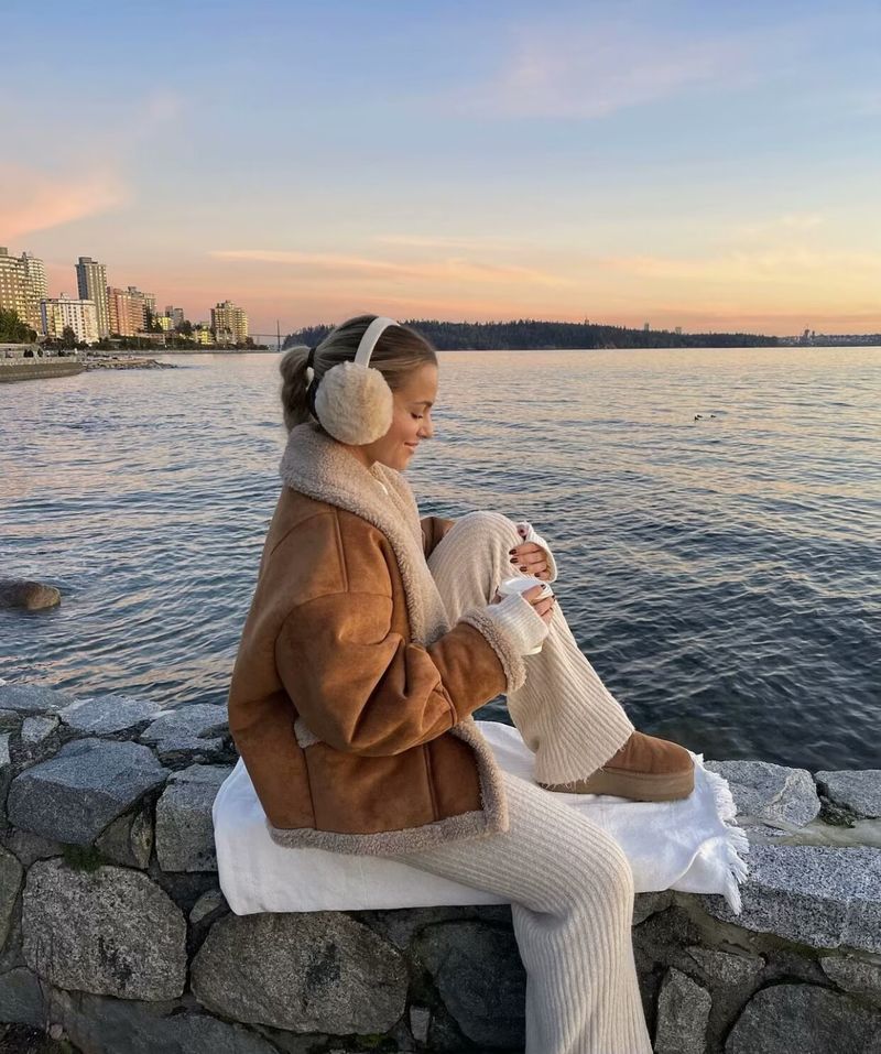 Women's Oversized Faux Fur Collar Wool Blend Coat - Streetwear Fashion Winter Jacket In Khaki, Coffee, Cream & Black (S/M/L/Xl)_voghion.com