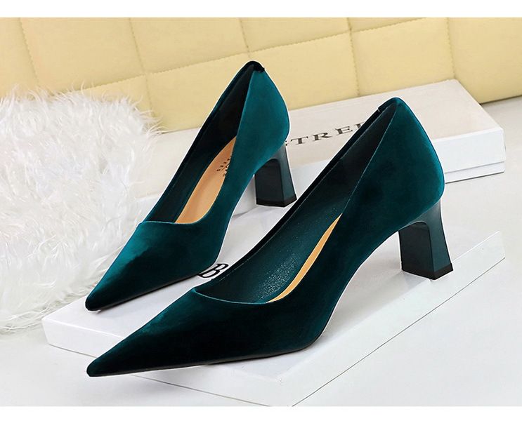 6188-9 Zapatos sencillos de moda para banquetes, de tacón alto y grueso, de gamuza y terciopelo del oeste, con boca poco profunda y puntiagudos_voghion.com