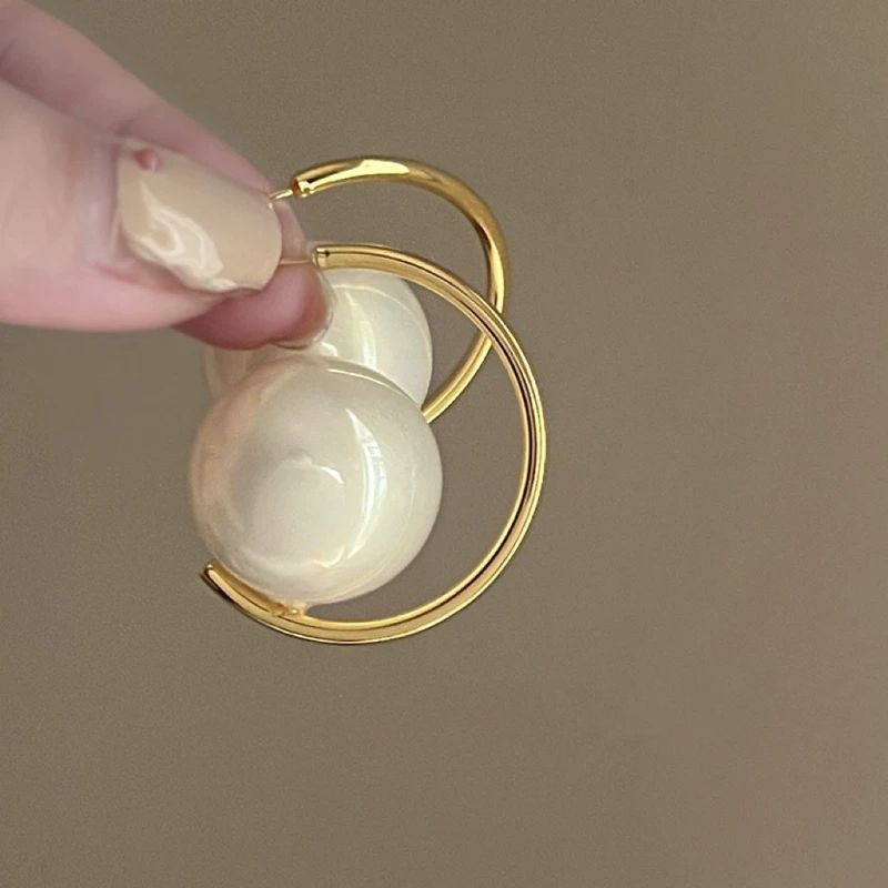 Orecchini a forma di farfalla con perla in argento placcato oro autentico con design esagerato, di alta qualità._voghion.com