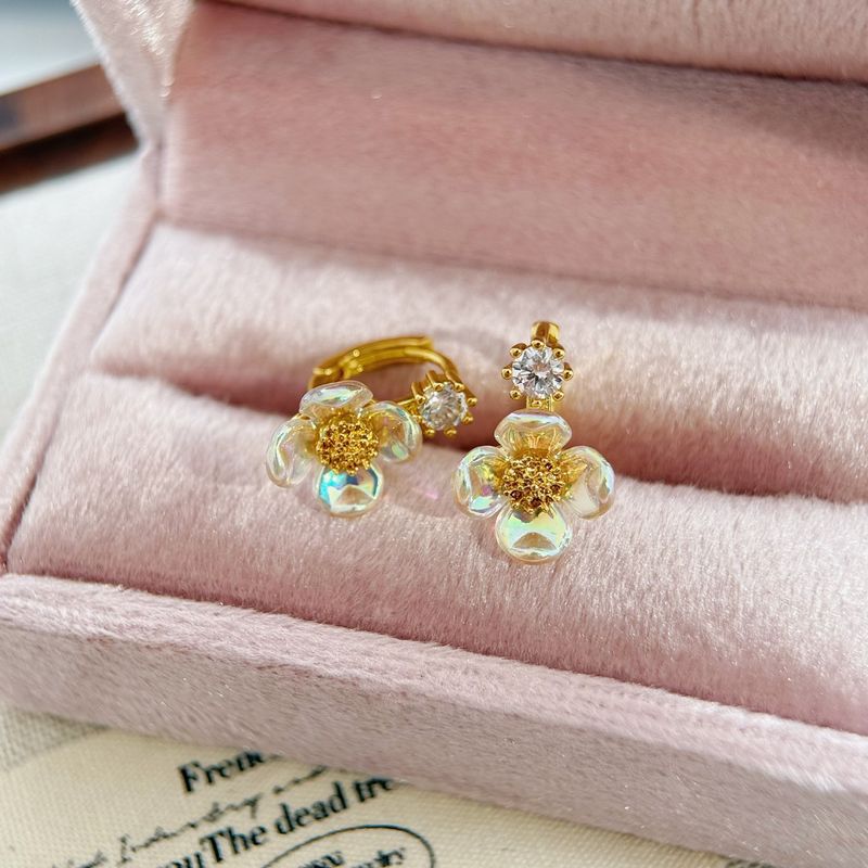 Eleganti e sofisticati fiori trasparenti per le donne nel 2025, nuovi orecchini a forma di camelia, orecchini leggeri, lussuosi e versatili_voghion.com