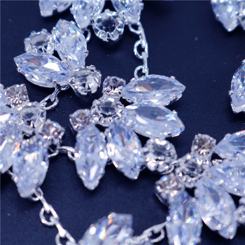 Ins blogger's exaggerated fashion rhinestone half face Halloween dance accessory mask_voghion.com