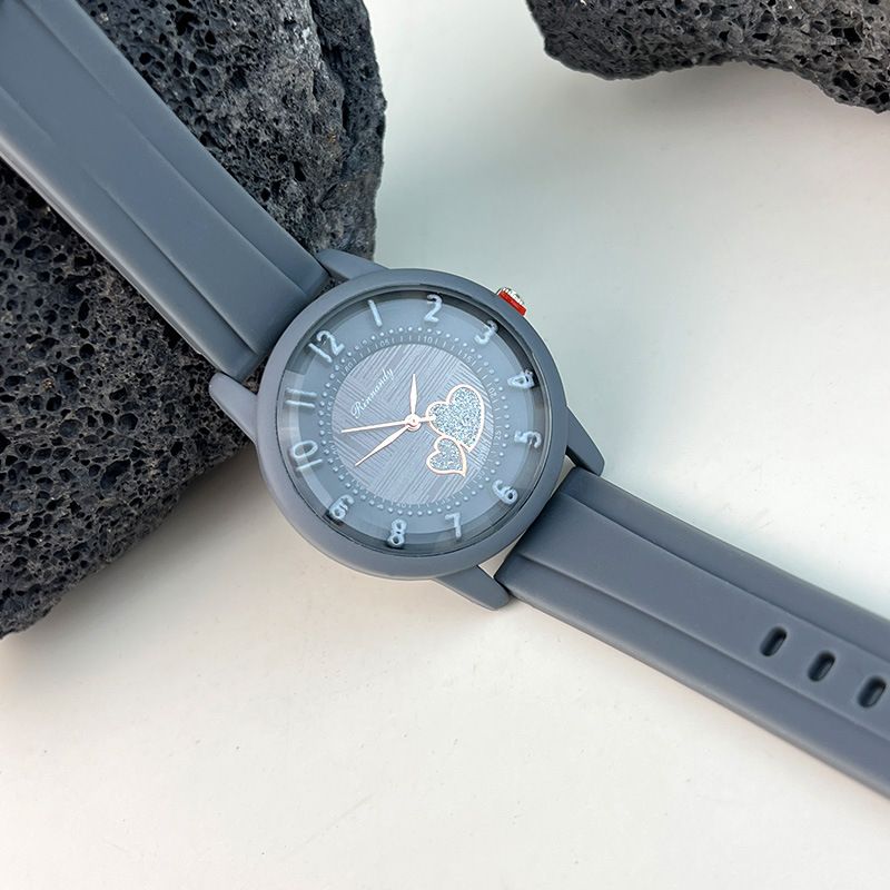 Orologio da donna al quarzo con cinturino in silicone, stile vintage, con scala digitale semplice e cuore, ideale per lavoro quotidiano, compleanno, anniversario, regalo di San Valentino_voghion.com