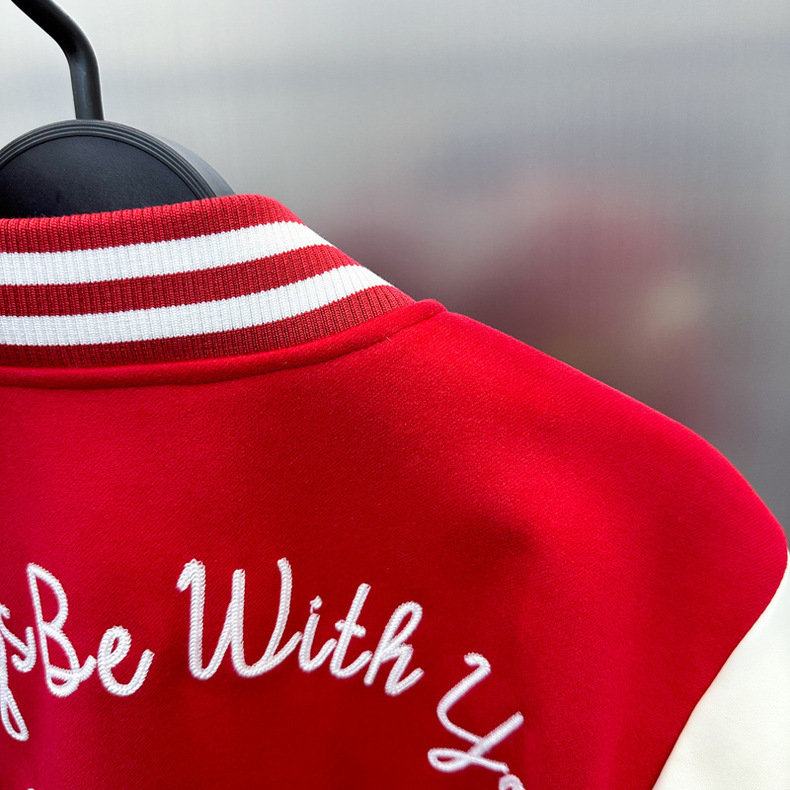 Herrenbekleidung Herren Frühling Rote Drachenjahrjacke Stickerei Lose Baseballjacke Rote Glücksjacke BWBCE1177_voghion.com