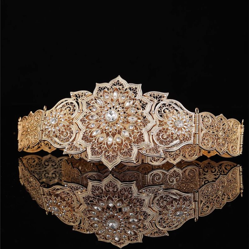 Ceinture de mariée luxueuse en métal doré avec chaîne creuse et strass_voghion.com