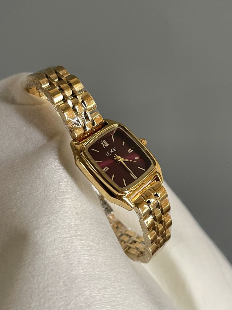 Relógio de quartzo feminino IEKE estilo vintage com pulseira de metal e aço, leve e moderno, com toque sofisticado, em promoção_voghion.com