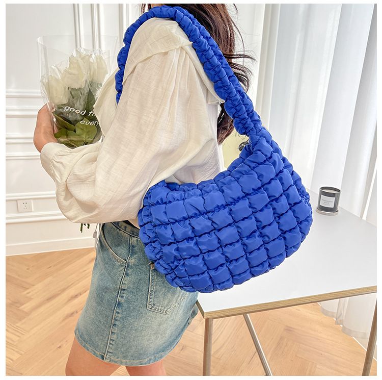 Borsa a tracolla elegante da donna con design antirughe, tessuto Oxford leggero, chiusura con cerniera, dimensioni medie per l'uso quotidiano, borsa Macaron Cloud_voghion.com