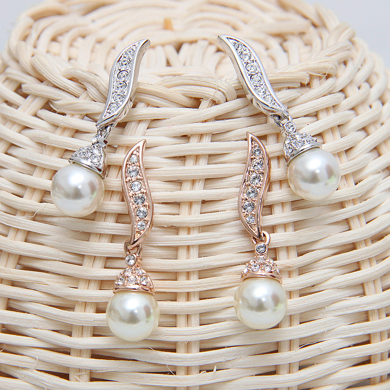 Koreanischer Stil reine weiße Perle Braut Halskette Ohrringe Schmuckset Brautjungfer Abendkleid Schmuck zweiteiliges Set Großhandel_voghion.com