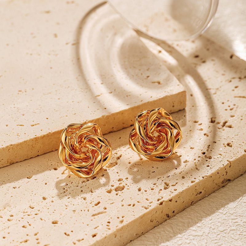 Französisch unregelmäßigen blume design nische ohrringe kleine größe modische pendeln alle spiel retro ohrringe überzogene mit K echt gold_voghion.com