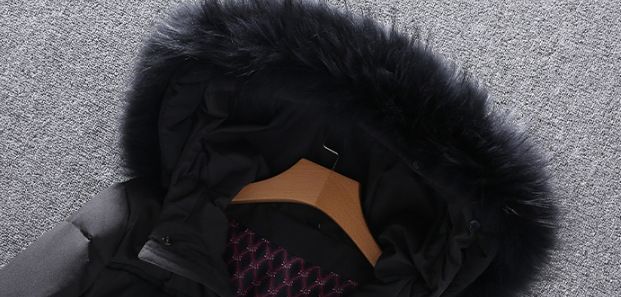 Herrenbekleidung Lange Daunenjacke Arbeitskleidung Modische Outdoor-Tigerkopf-Imitationsstickerei Herren-Knielänge Verdickte Jacke_voghion.com