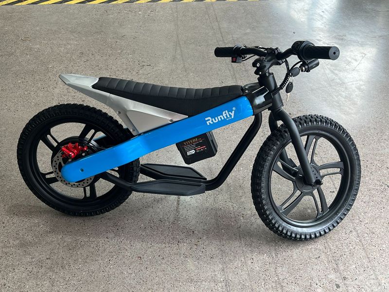 Vélo d'équilibre électrique pour enfants_voghion.com