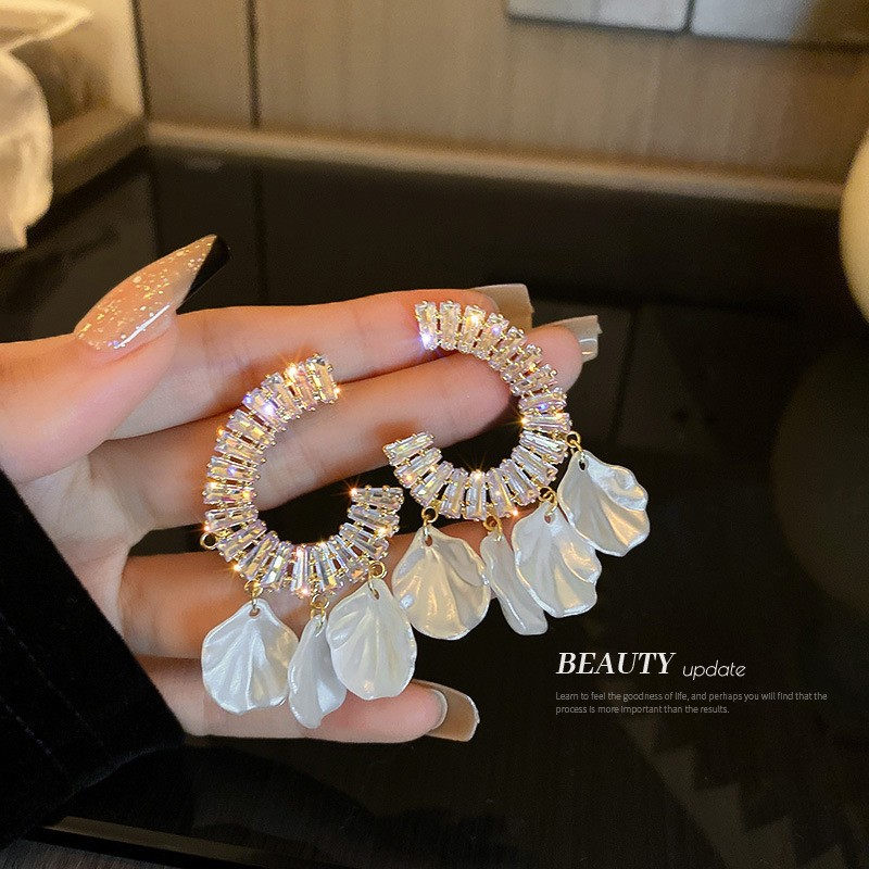 Orecchini a forma di petalo con perla e diamanti intarsiati in argento, super immortali, dolci e raffinati, stile forestale._voghion.com