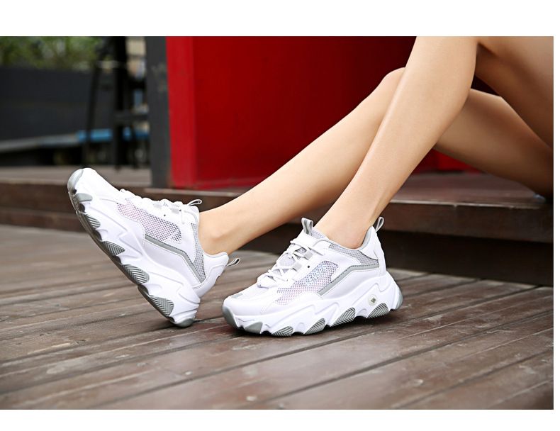 Chaussures décontractées à semelle épaisse pour femmes Instagram printemps/été 2024, nouvelle édition coréenne creuse et surélevée pour papa_voghion.com