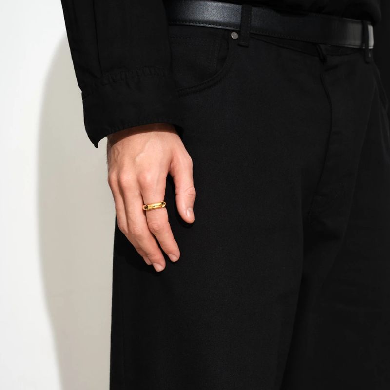 Internet celebrity matching gold stainless steel minimalist ring, niche light luxury design, high-end ring_voghion.com
